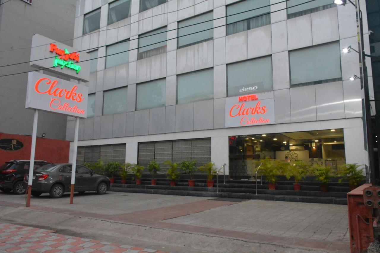 Hotel Clarks Collection Vadodara Exterior foto