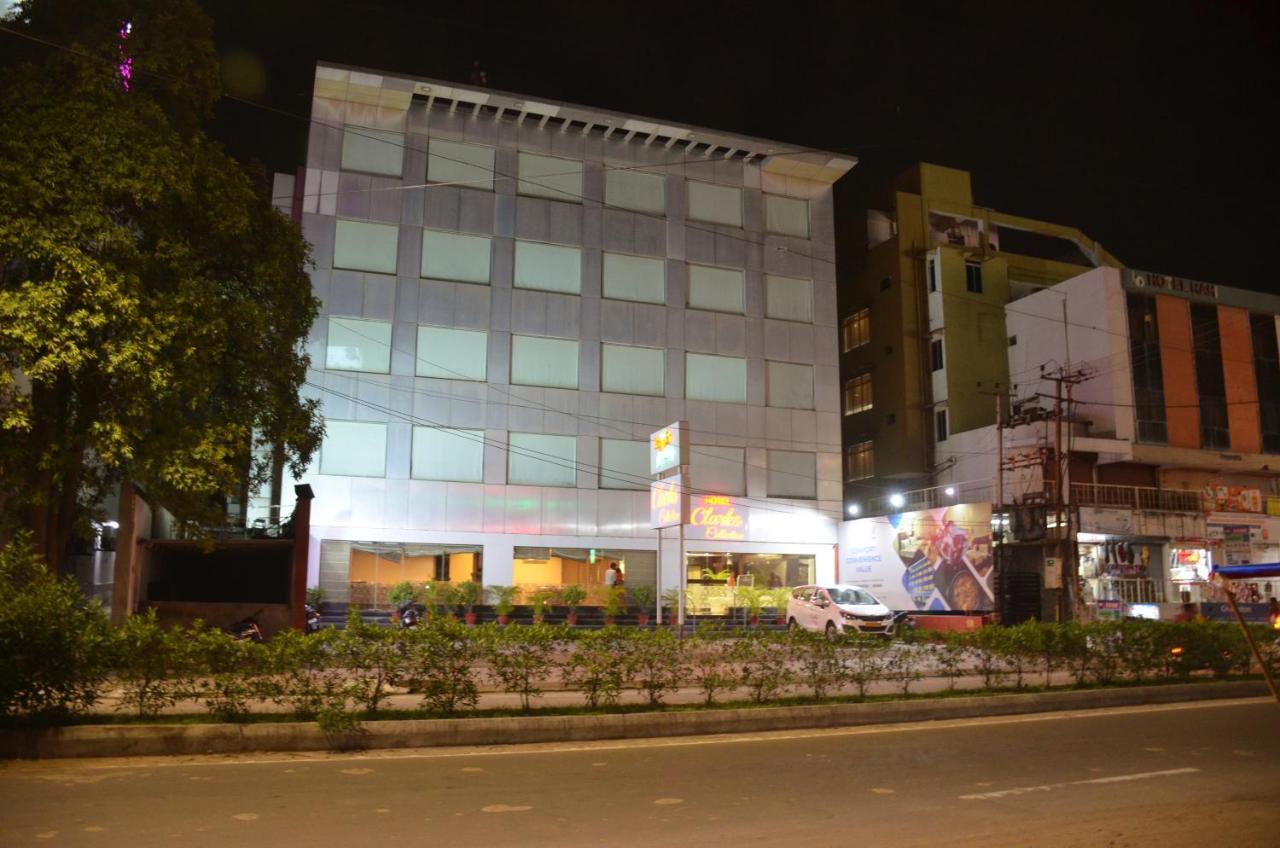 Hotel Clarks Collection Vadodara Exterior foto